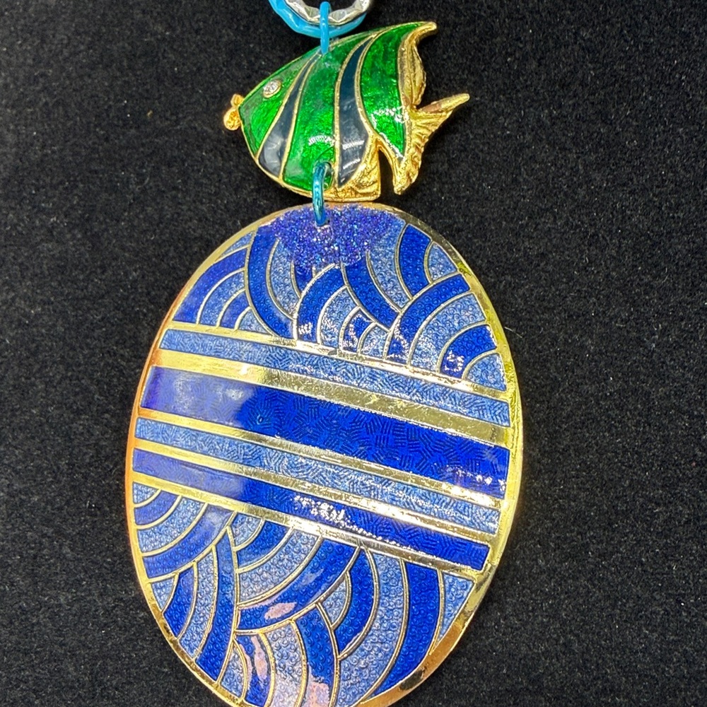 ⭐️Adorned Crown Jewelry assemblage fish blue enamel neon blue green necklace - Picture 7 of 10